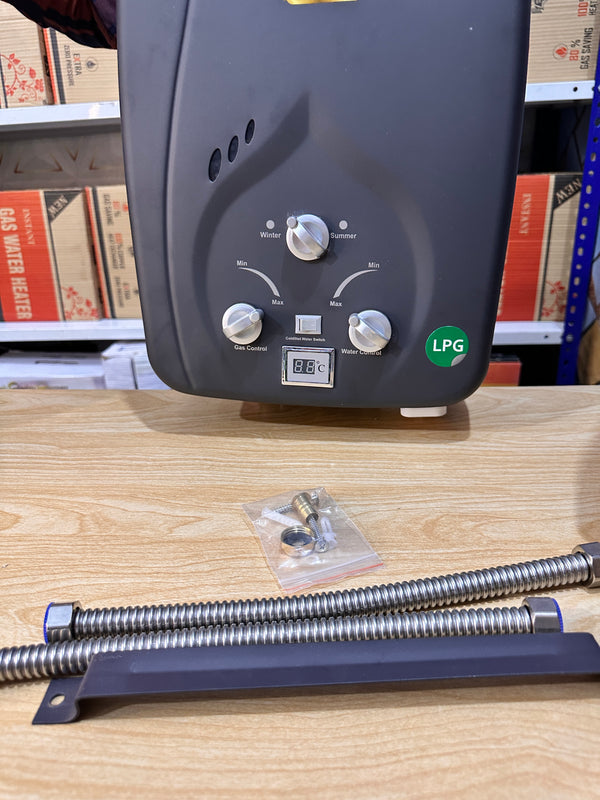 Instant water geezer